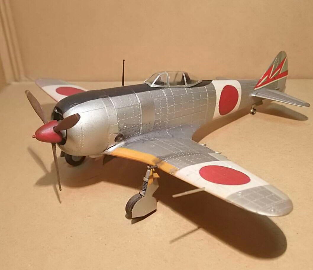 日本軍の戦闘機「二式単座戦闘機鍾馗」と「雷電」
