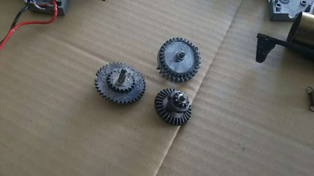 電動ガンギヤ